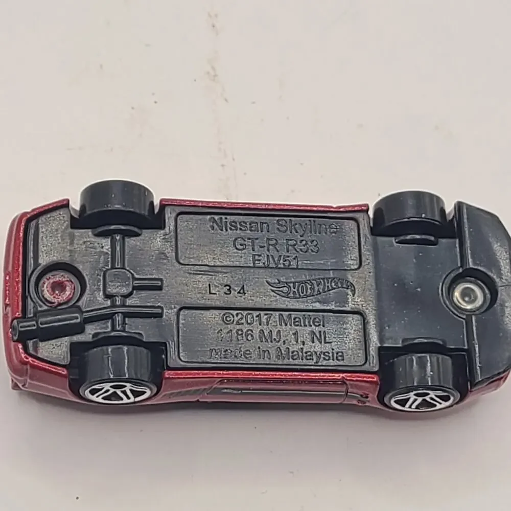 Hot Wheels Nissan Skyline GT-R R33 1:64 DIECAST Red Custom